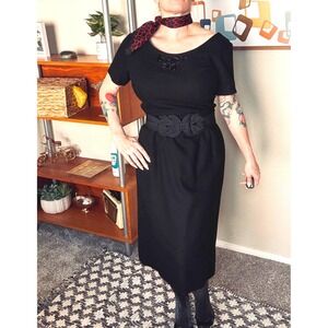 Vintage 1960s Black Beaded Floral Sheath Dress Mid Century Wiggle Cocktail 14
